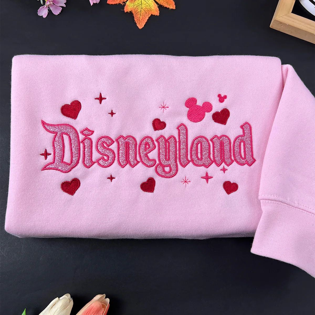 Land adult crewneck