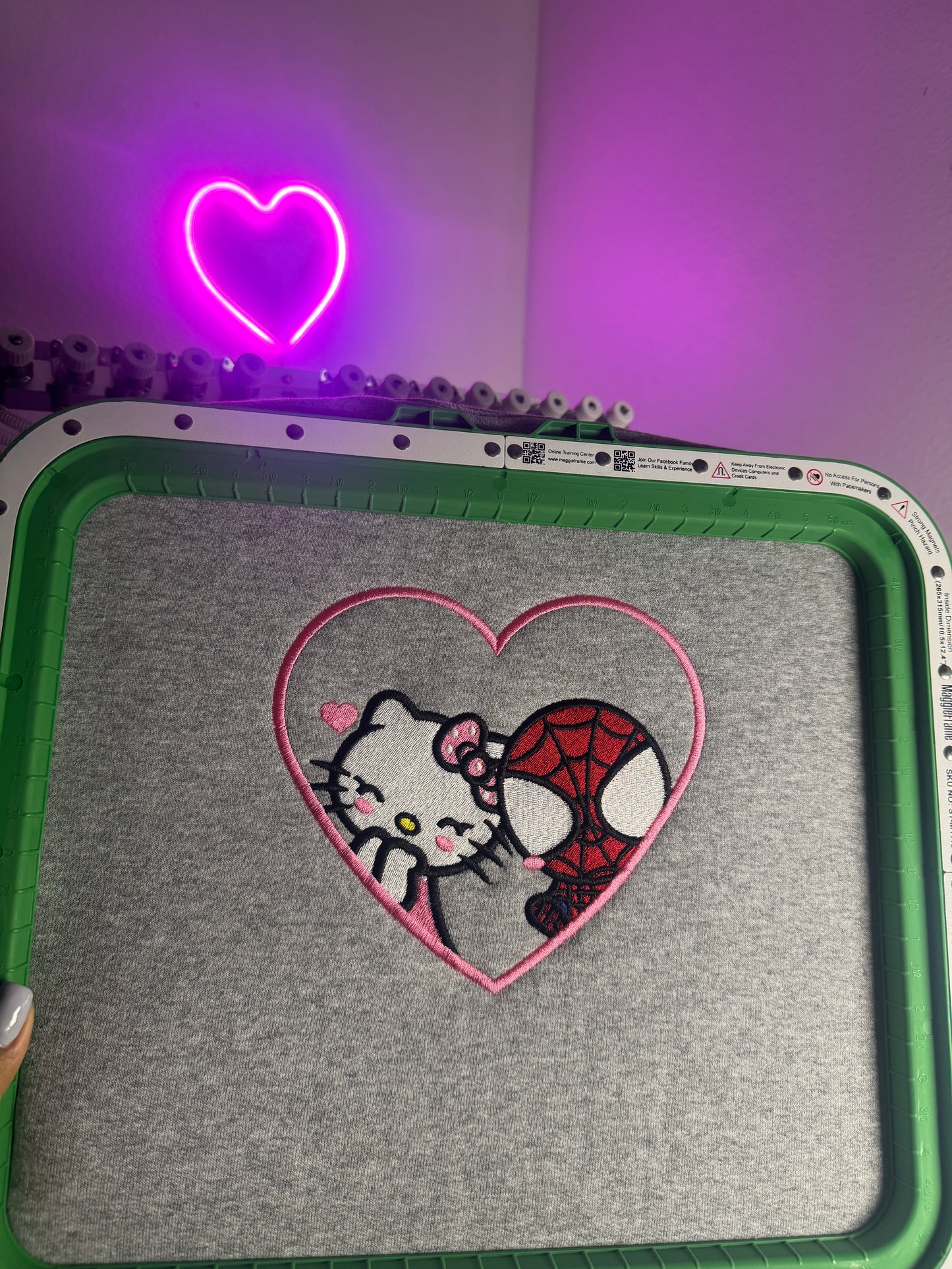 Spider & kitty adult