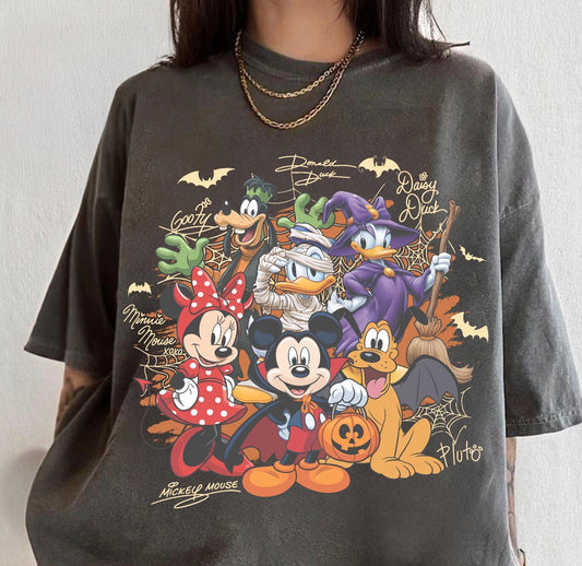 Spooky magic family graphic t-shirt