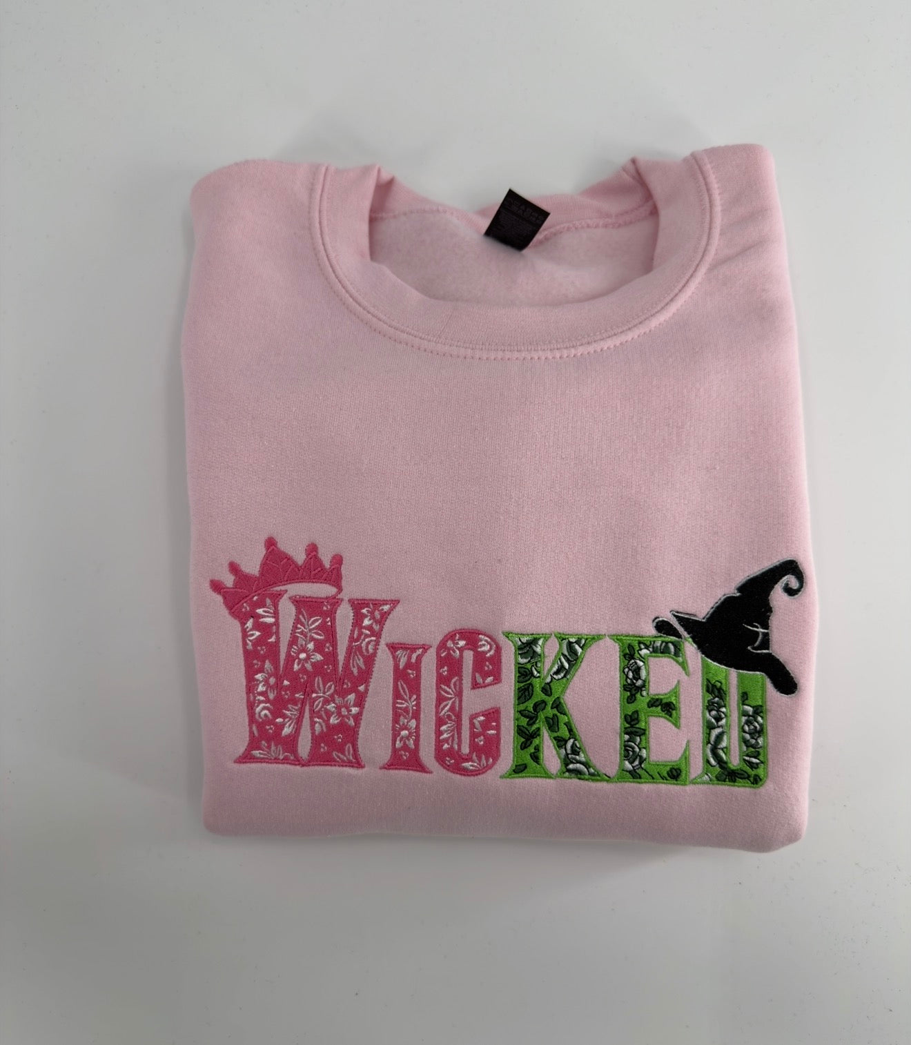 Wik embroidered adult crewneck